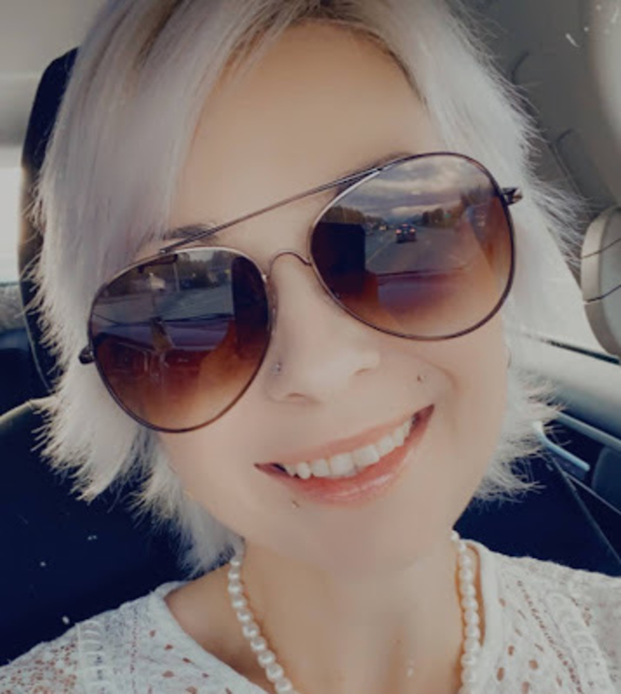 Meet your Posher, Danielle